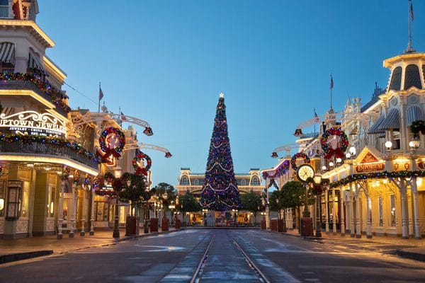 The Theme Park Commandos’ Guide to the Walt Disney World Holidays: 2024